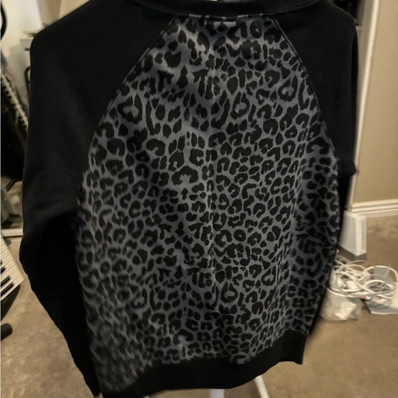 Women’s Black Cheetah Nike Sweater Swoosh Size Small Comfy Crewneck - Picture 3 of 14